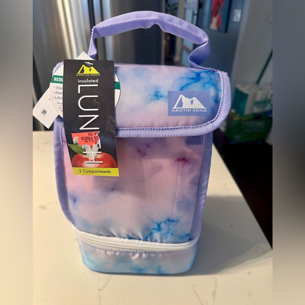 ARTIC ZONE insulated lunchbox/lunch bag. Two separate compartments. New!